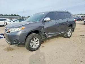 Toyota Highlander BASE 3.5L 6 2012