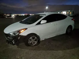Hyundai Elantra SE 1.8L 4 2015
