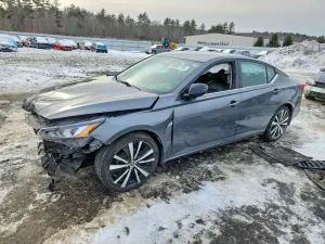 Nissan Altima SR 2.5L 4 2019