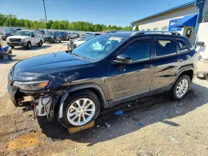 Jeep Cherokee LATITUDE 2.4L 4 2021