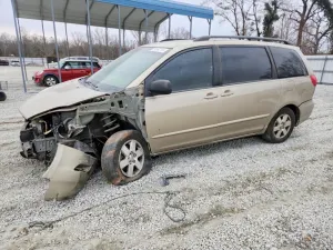 Toyota Sienna CE 3.3L 6 2006
