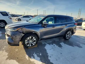 Toyota Highlander XLE 3.5L 6 2021