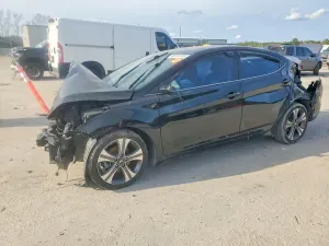 Hyundai Elantra SE 2.0L 4 2016