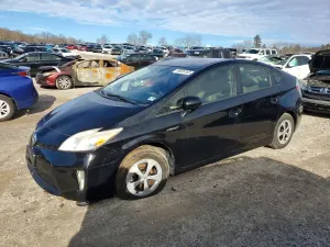 Toyota Prius 1.8L 4 2013
