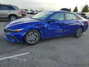 Hyundai Elantra SEL 2.0L 4 2024