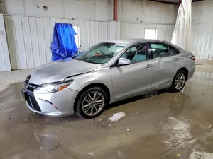Toyota Camry LE 2.5L 4 2017