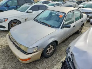 Toyota Corolla BASE 1.6L 4 1997