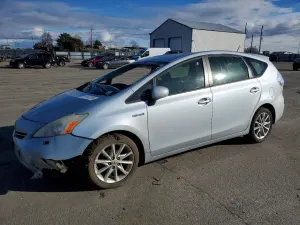 Toyota Prius 1.8L 4 2013