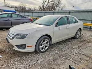 Ford Fusion SE 2.5L 4 2012