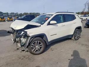Jeep Compass LATITUDE 2.4L 4 2017