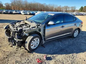 Hyundai Elantra SE 2.0L 4 2020
