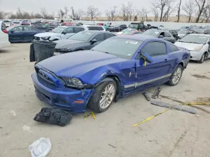 Ford Mustang 3.7L 6 2014
