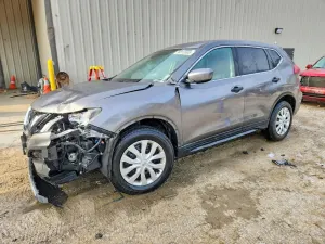 Nissan Rogue S 2.5L 4 2020