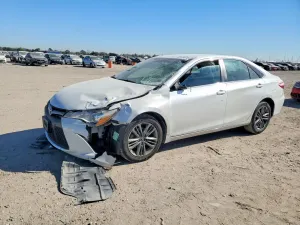Toyota Camry LE 2.5L 4 2017