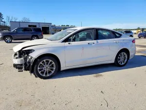 Ford Fusion SE 1.5L 4 2020