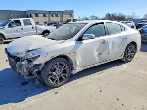 Nissan Maxima S 3.5L 6 2012