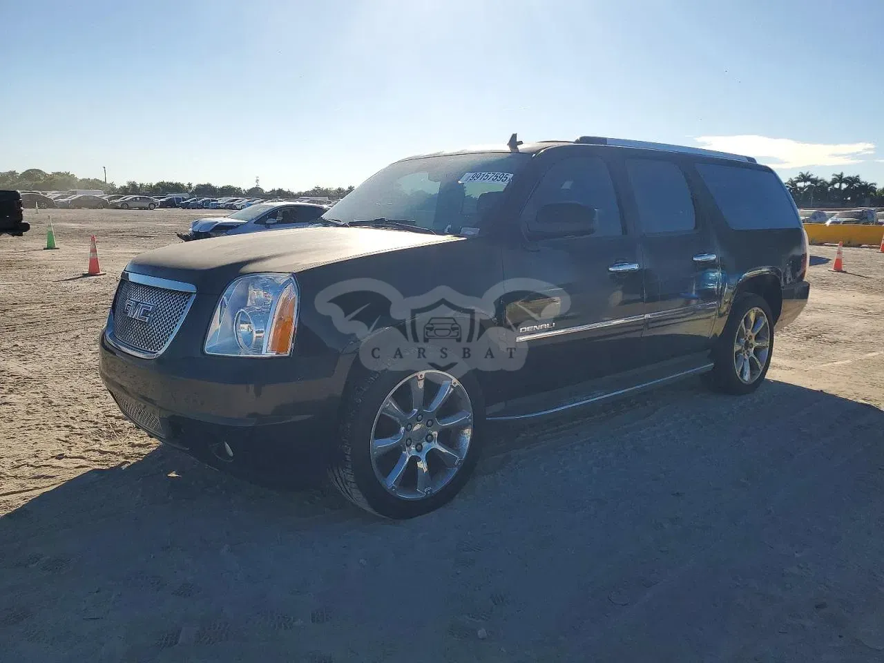 GMC Yukon DENALI 6.2L 8 2011