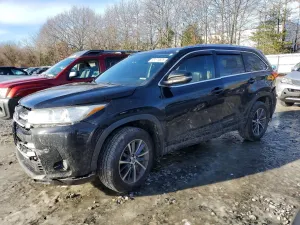 Toyota Highlander SE 3.5L 6 2019