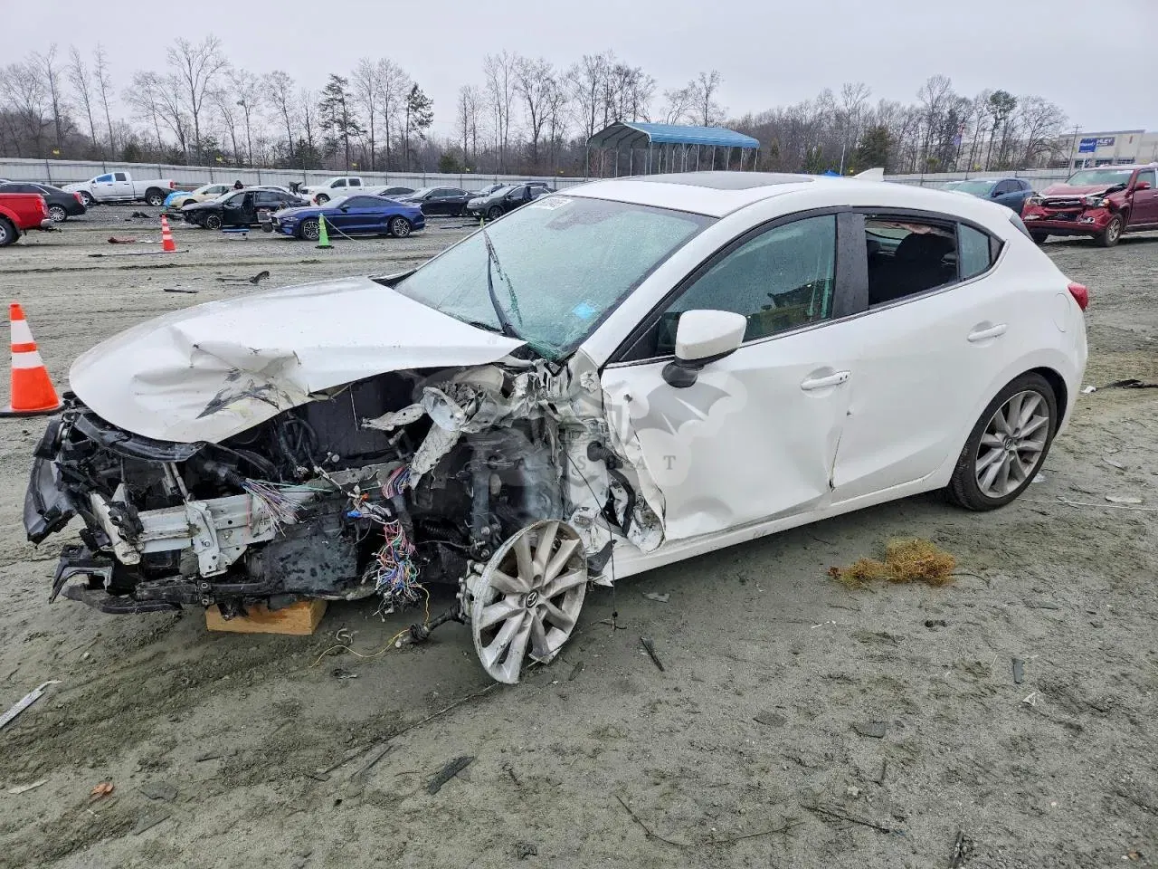 Mazda 3 GRAND TOURING 2.5L 4 2017
