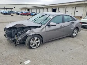 Hyundai Elantra SE 2.0L 4 2023