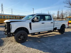 Ford F-250 SUPER DUTY 7.3L 8 2023