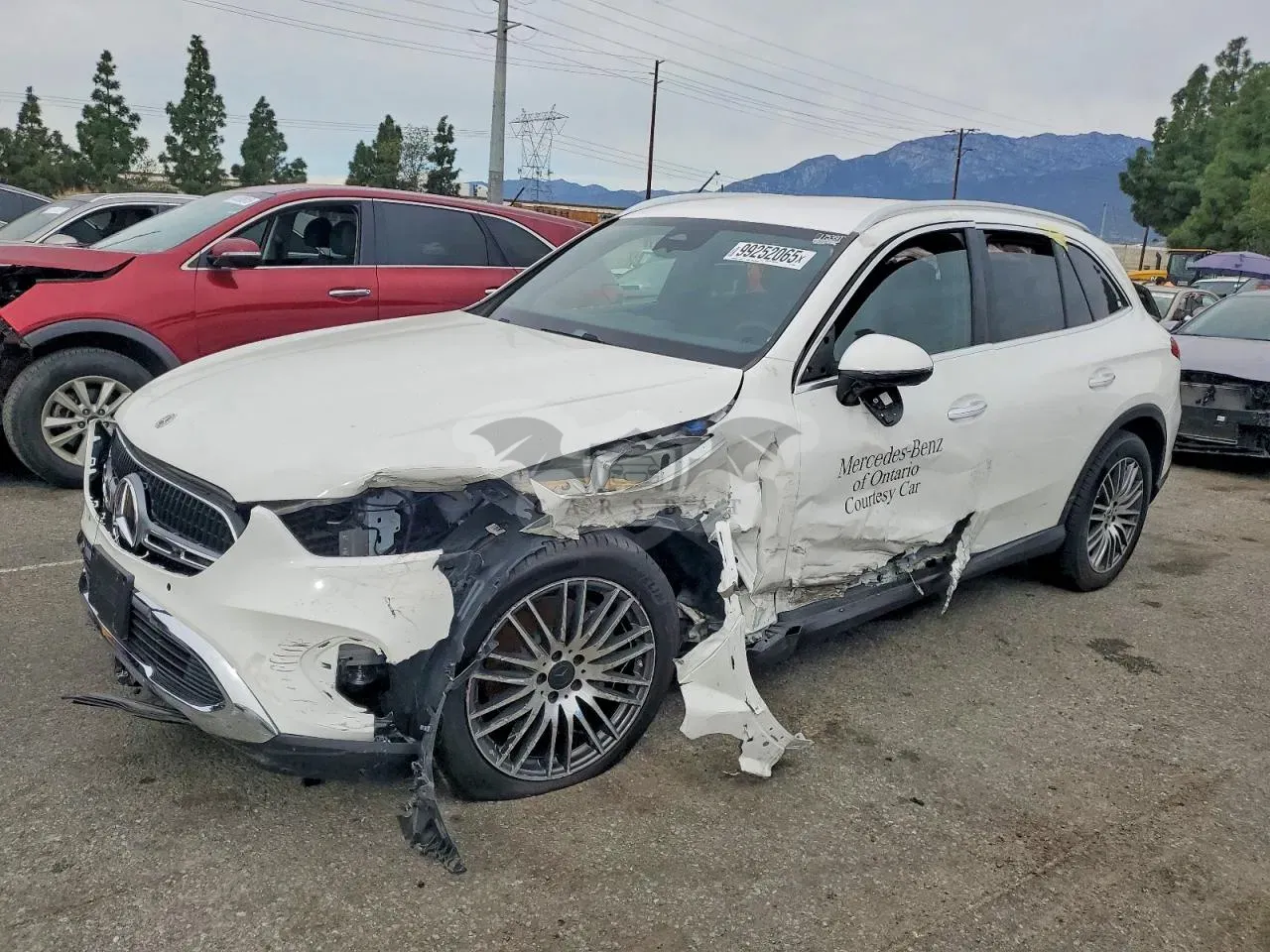 Mercedes-Benz GLC 300 2.0L 4 2025