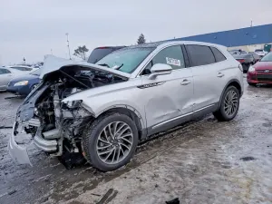 Lincoln Nautilus RESERVE 2.0L 4 2019