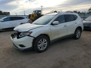 Nissan Rogue S 2.5L 4 2015