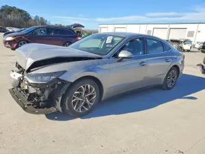 Hyundai Sonata SEL 2.5L 4 2023