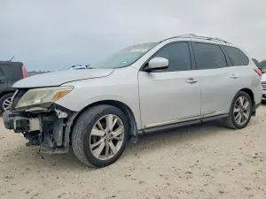 Nissan Pathfinder S 3.5L 6 2015