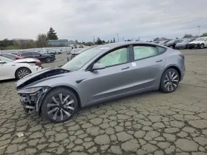Tesla Model 3 2025