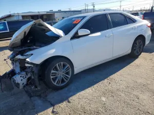 Toyota Camry LE 2.5L 4 2017