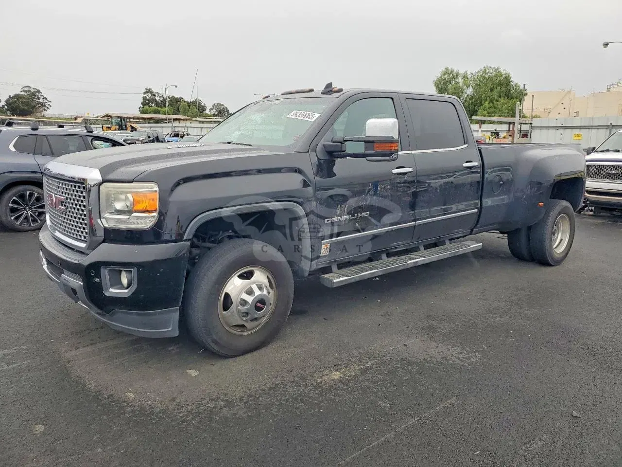 GMC Sierra K3500 DENALI 6.6L 8 2015