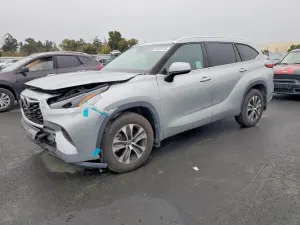 Toyota Highlander XLE 3.5L 6 2021