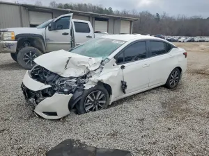 Nissan Versa SV 1.6L 4 2025