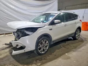 Ford Escape TITANIUM 2.0L 4 2015