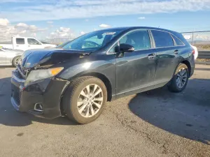 Toyota Venza LE 2.7L 4 2014