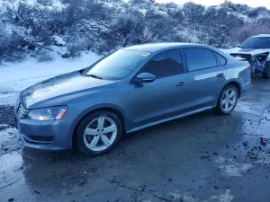 Volkswagen Passat S 2.5L 5 2012