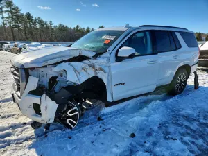 GMC Yukon AT4 6.2L 8 2024
