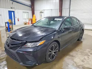 Toyota Camry SE 2.5L 4 2020