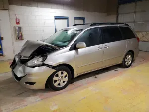 Toyota Sienna XLE 3.5L 6 2009
