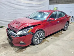 Nissan Altima SV 2.5L 4 2022