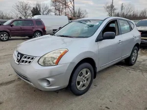Nissan Rogue S 2.5L 4 2012