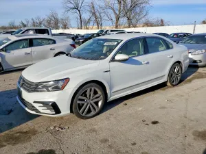 Volkswagen Passat R-LINE 1.8L 4 2017