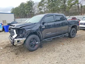 Toyota Tundra CREWMAX SR5 5.7L 8 2021