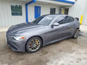 Alfa Romeo Giulia 2.0L 4 2018