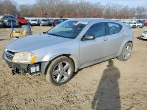 Dodge Avenger SE 2.4L 4 2012