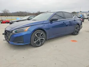 Nissan Altima SR 2.5L 4 2023