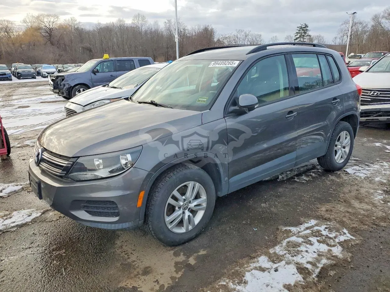 Volkswagen Tiguan S 2.0L 4 2015