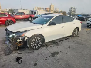 Nissan Altima SV 2.5L 4 2025